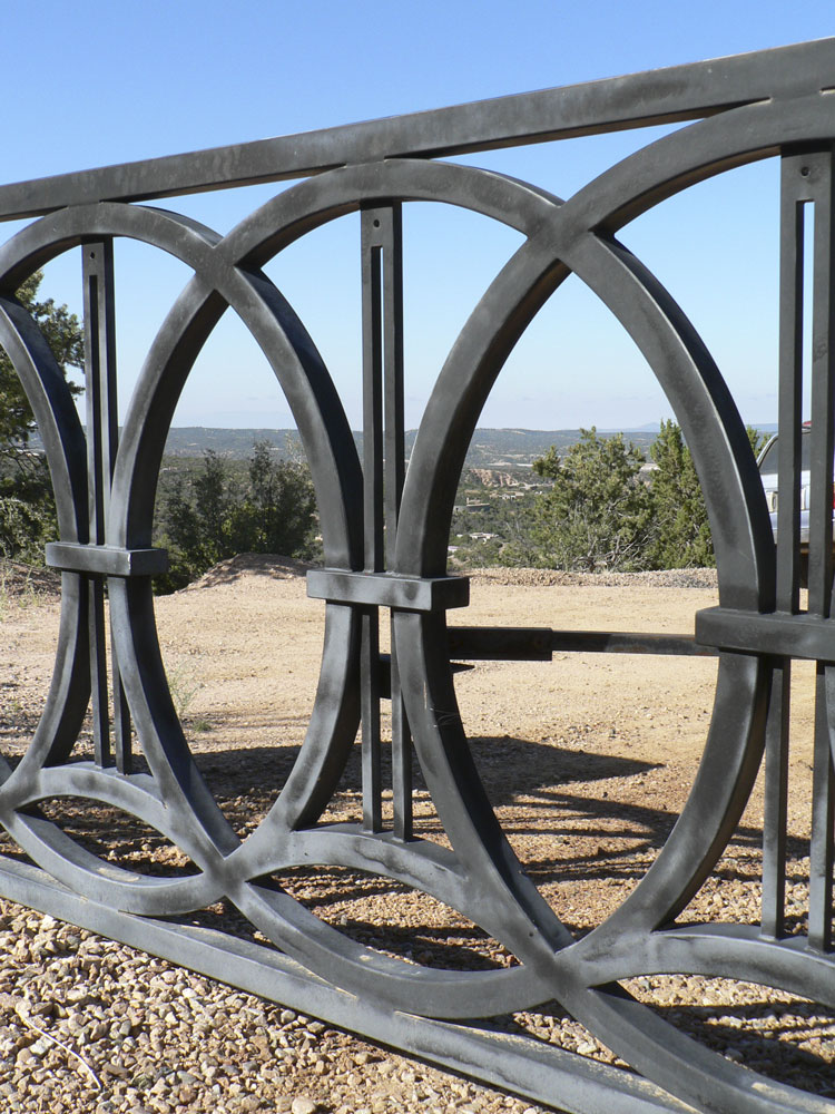 Entry Gate / ‘Rings’ Design / Welded Steel / 14′ x 44″/ Tesuque, NM / Detail
