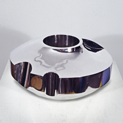 'Bright Reverse' David Larson / 2003 / stainless steel / 13" x 7"