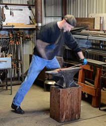self-portrait-hammering-2-500